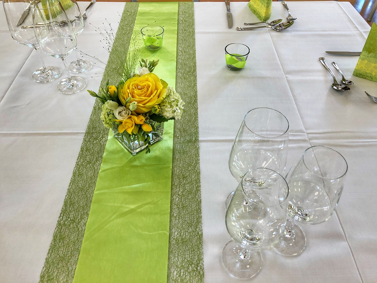 最新婚慶布置圖片大賞,夢幻婚禮現(xiàn)場打造指南