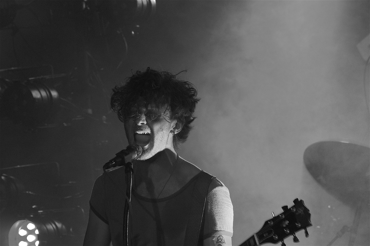 泫雅最新歌曲引領(lǐng)潮流風(fēng)暴,音樂(lè)界的璀璨明星!