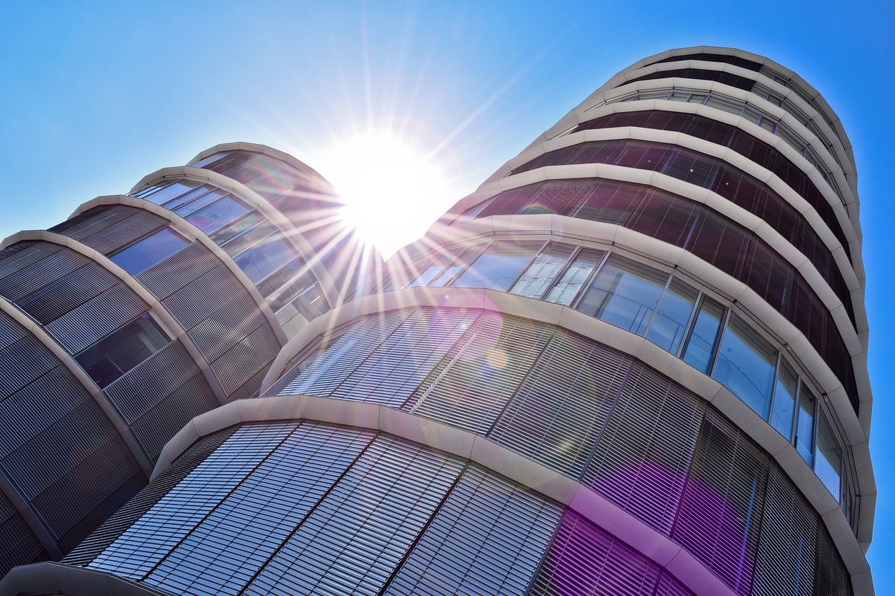 最新彩鋼房,高效實(shí)用的建筑解決方案亮相!