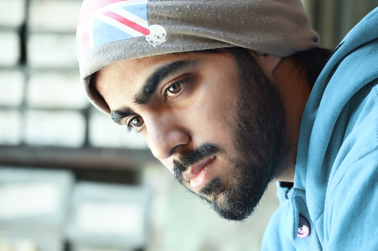 潘長江最新小品,笑中帶淚,揭示生活真實面貌