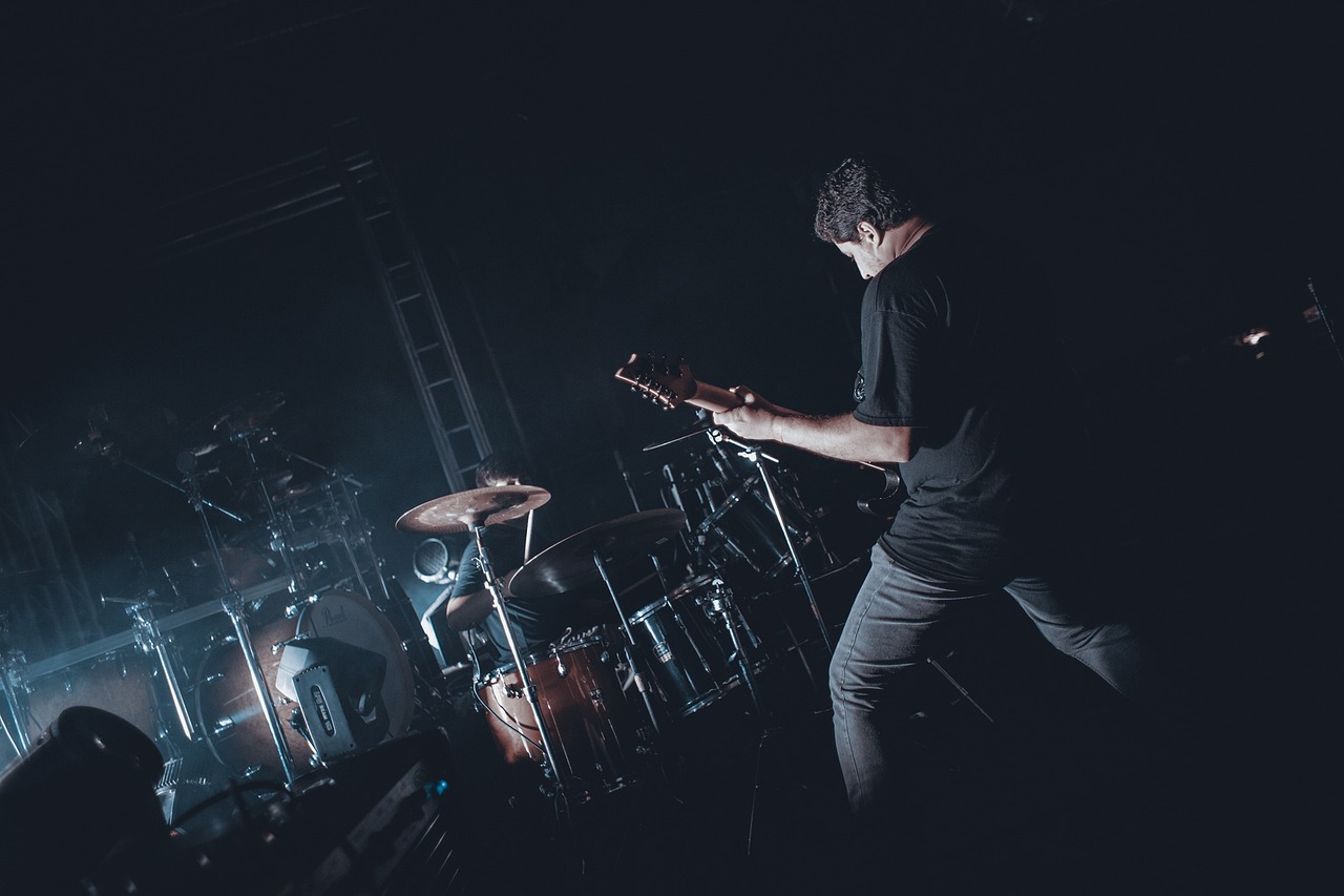 牡丹峰樂團最新演出,音樂與情感的交響之夜