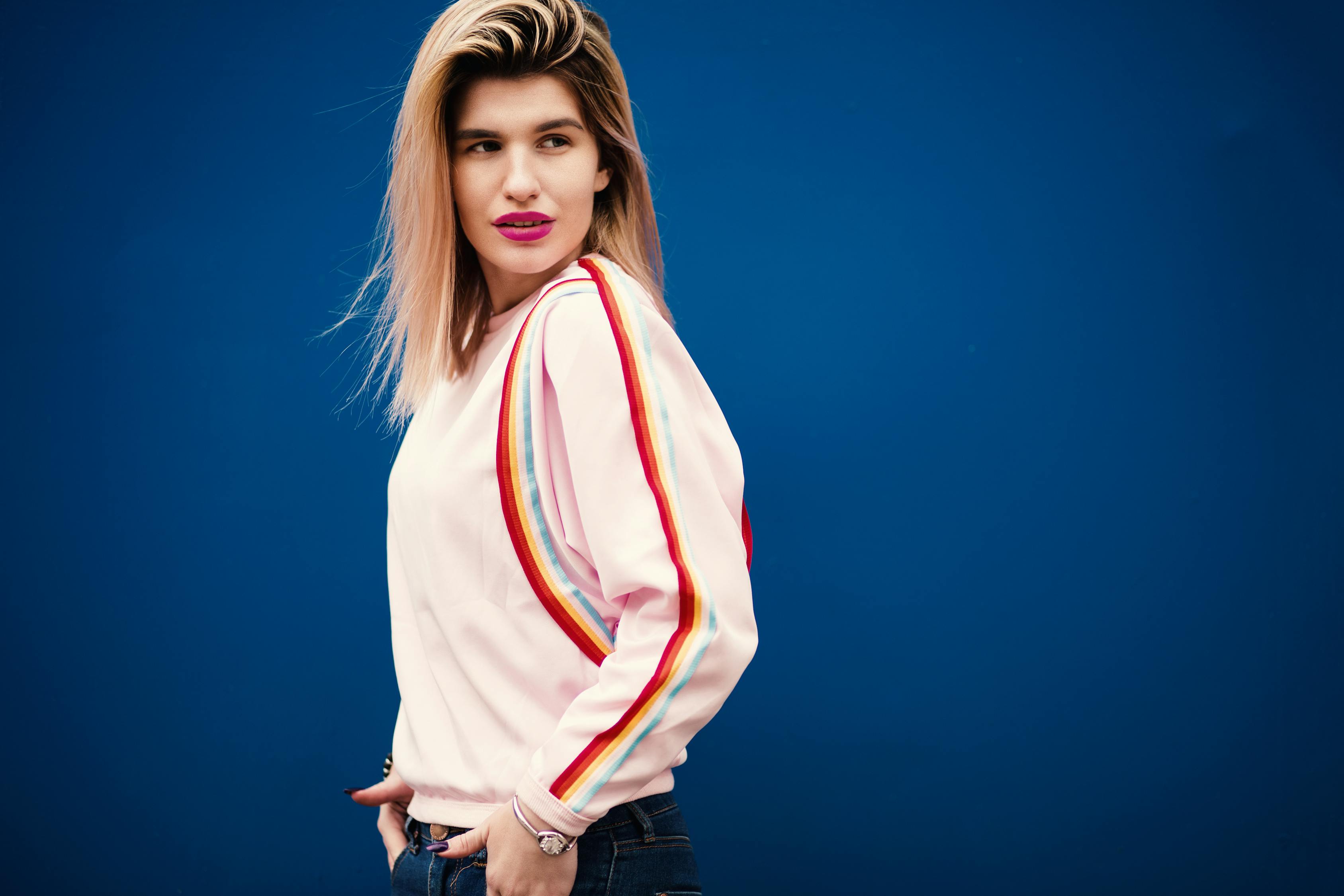 最新高清女頭,時尚魅力與個性表達并存的風采頭像