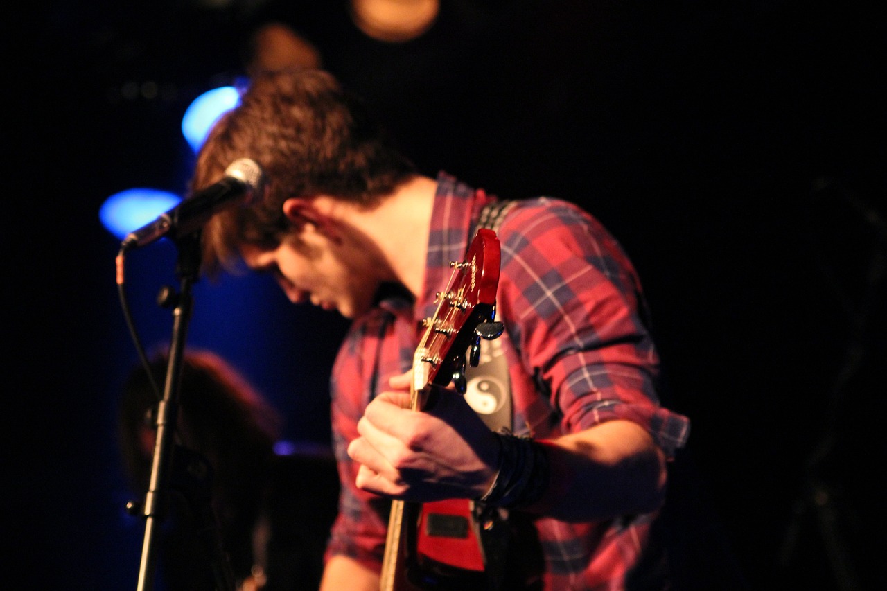 鹿晗最新歌曲掀起音樂風潮,開啟新篇章