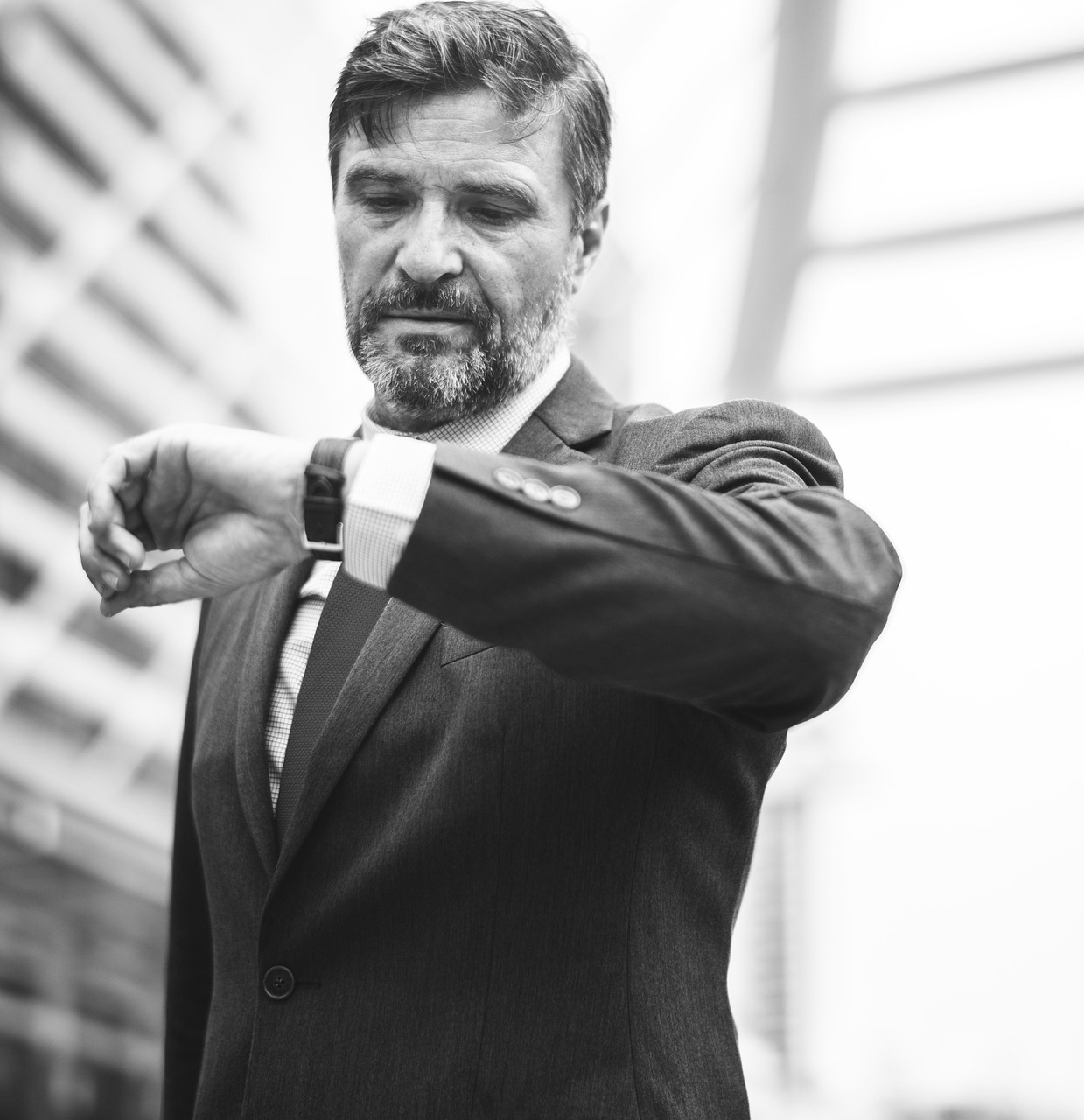 最新款男士西服圖片,時尚與經典的完美融合