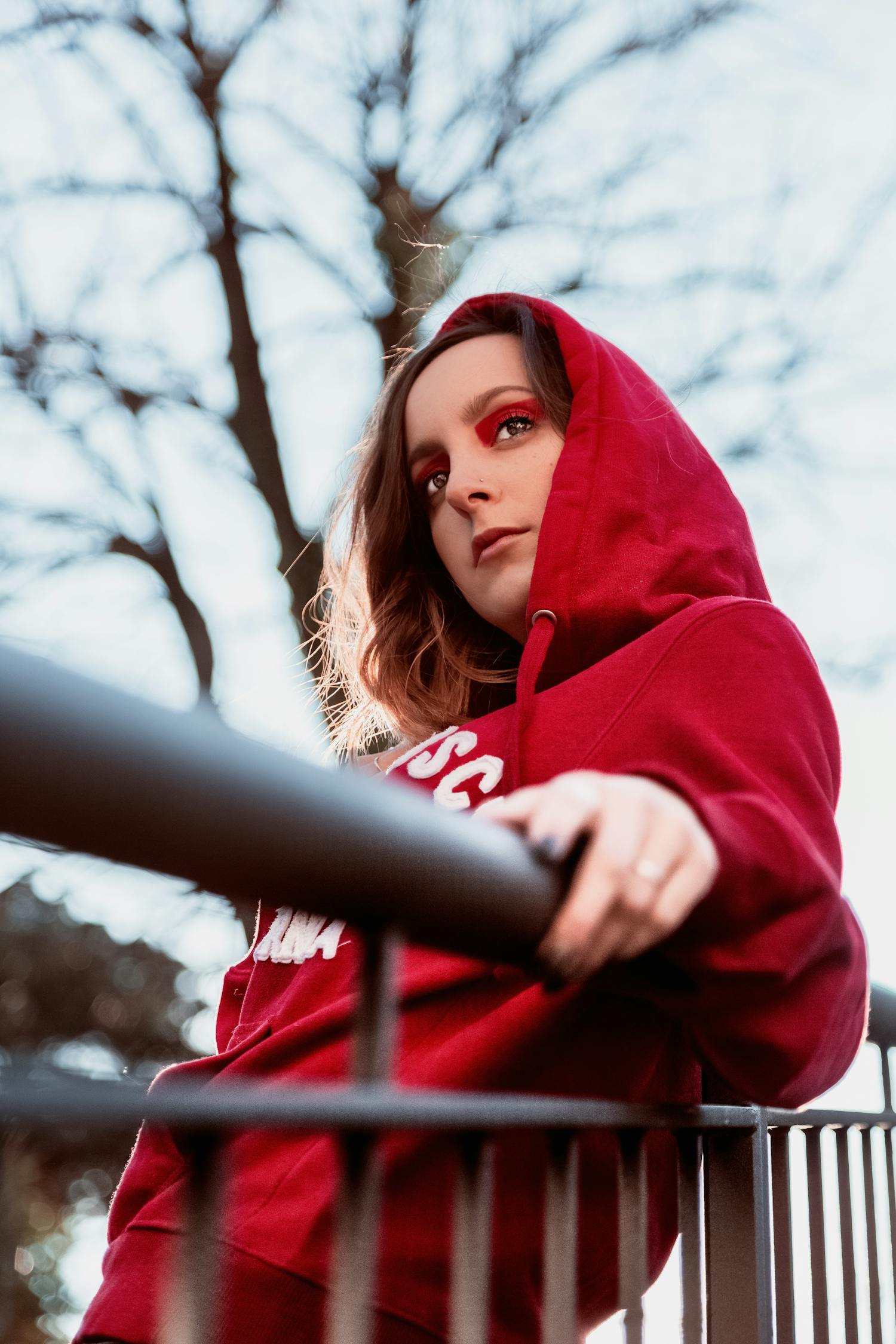 黃子韜最新照片展現多維魅力,盡顯時尚風采