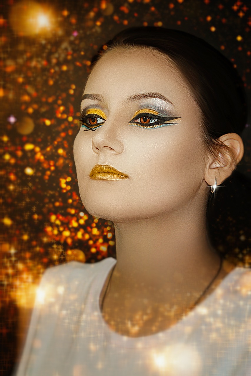 時(shí)尚魅力完美詮釋,最新口紅妝流行趨勢解析