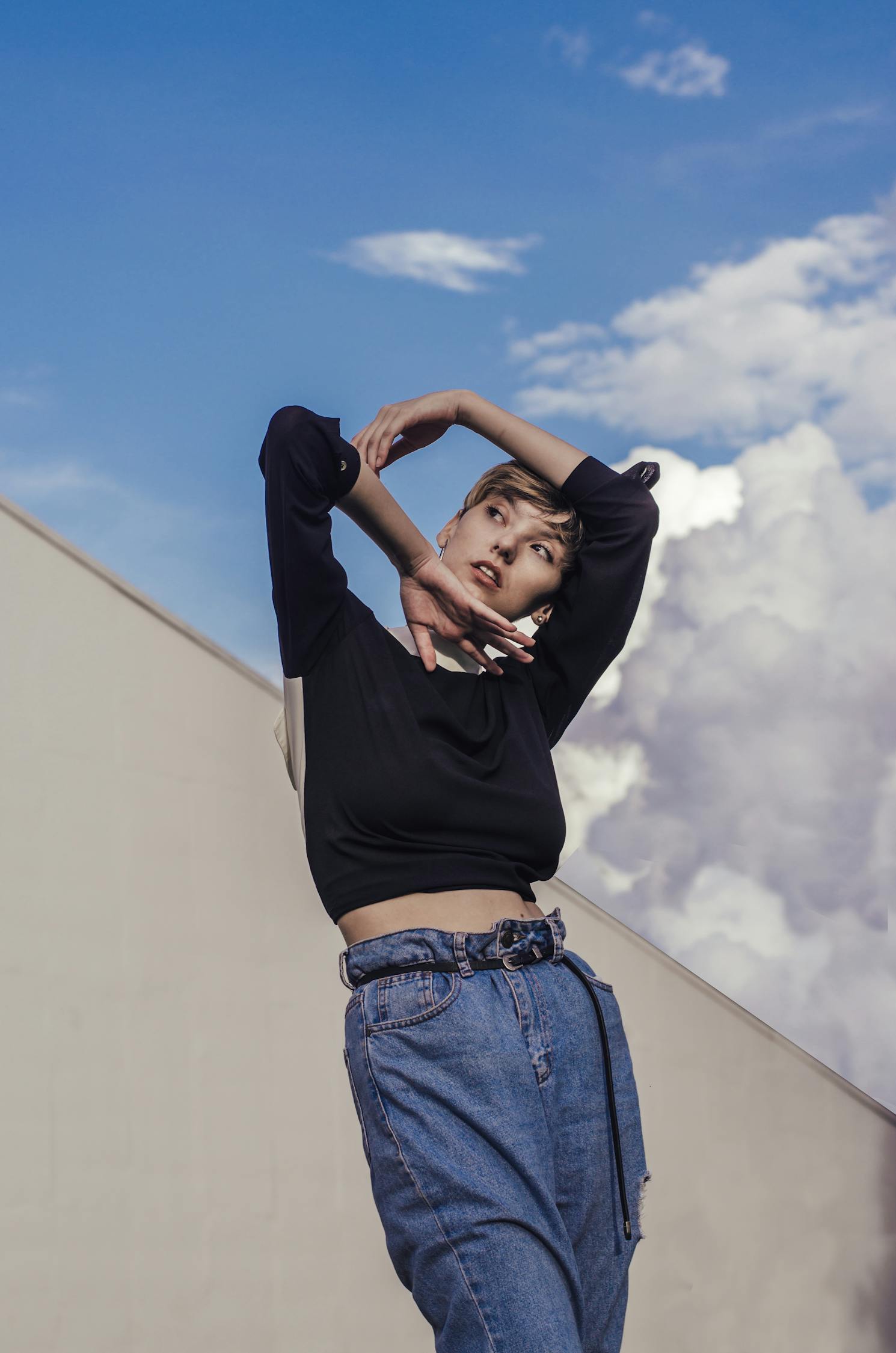 IU最新短發寫真,時尚魅力與無限可能性的展現風采