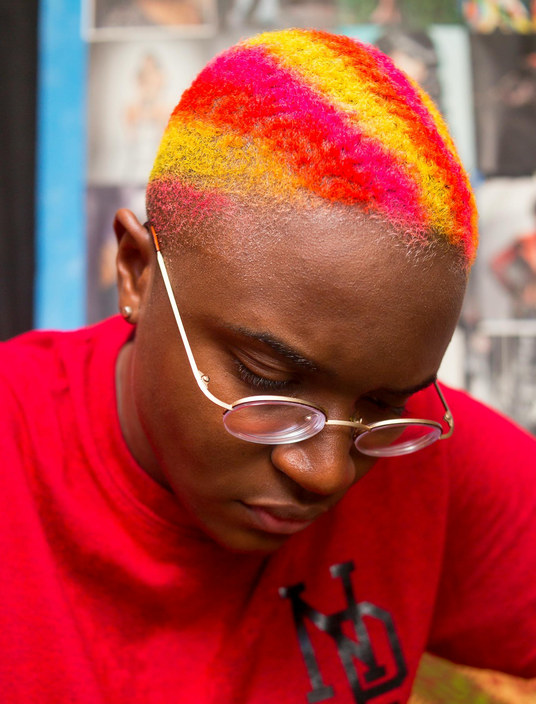 最新款女帽，時尚潮流必備配飾，引領潮流新風尚